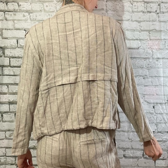 VINCE CAMUTO Light Stone Stripe Blazer Small - Picture 5 of 12